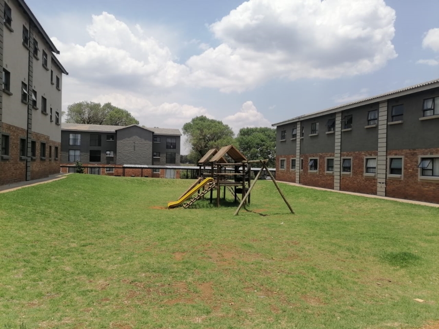 2 Bedroom Property for Sale in Kenleaf Gauteng