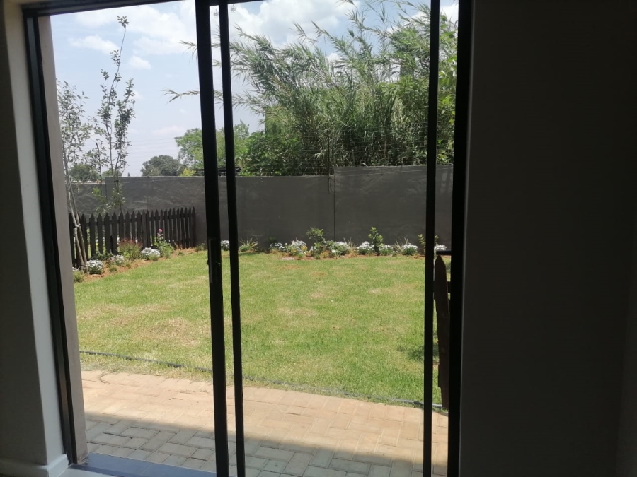 2 Bedroom Property for Sale in Kenleaf Gauteng