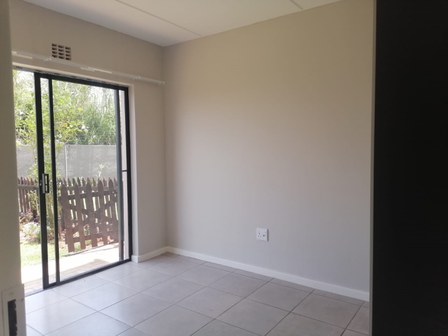 2 Bedroom Property for Sale in Kenleaf Gauteng