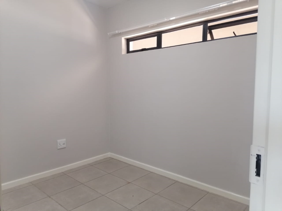 2 Bedroom Property for Sale in Kenleaf Gauteng