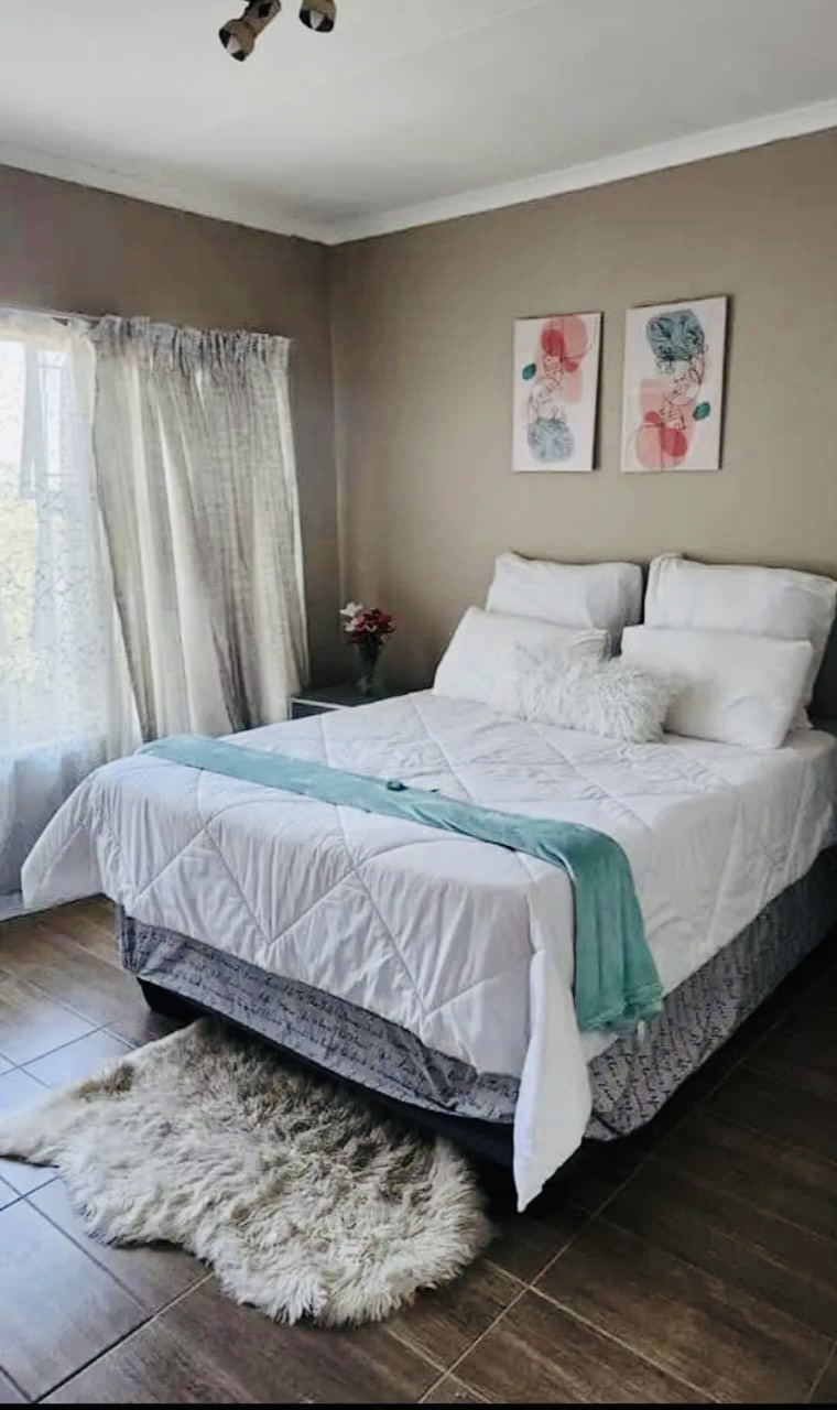 2 Bedroom Property for Sale in Buccleuch Gauteng