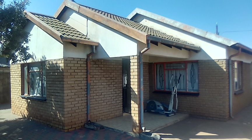 3 Bedroom Property for Sale in Chiawelo Gauteng