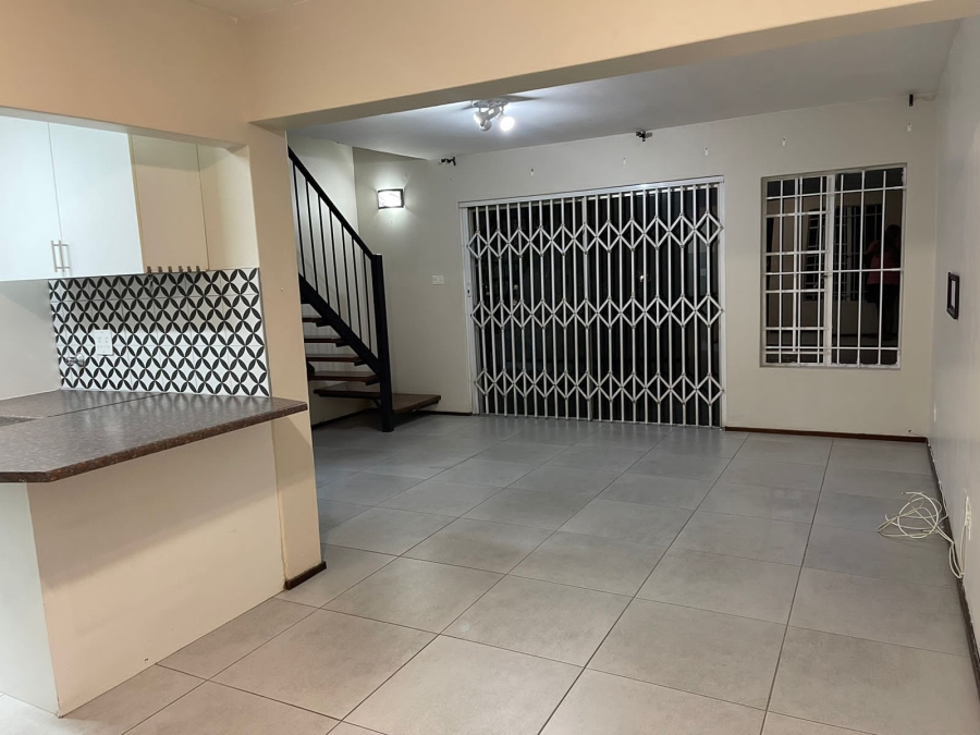 To Let 3 Bedroom Property for Rent in Sundowner Gauteng