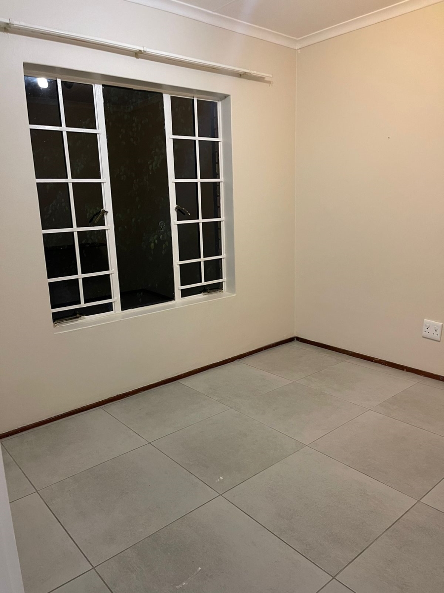 To Let 3 Bedroom Property for Rent in Sundowner Gauteng