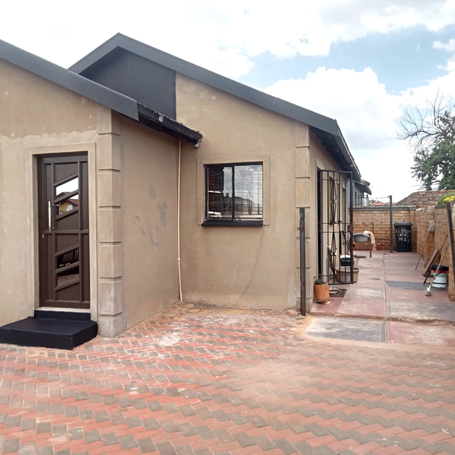 3 Bedroom Property for Sale in Dawn Park Gauteng