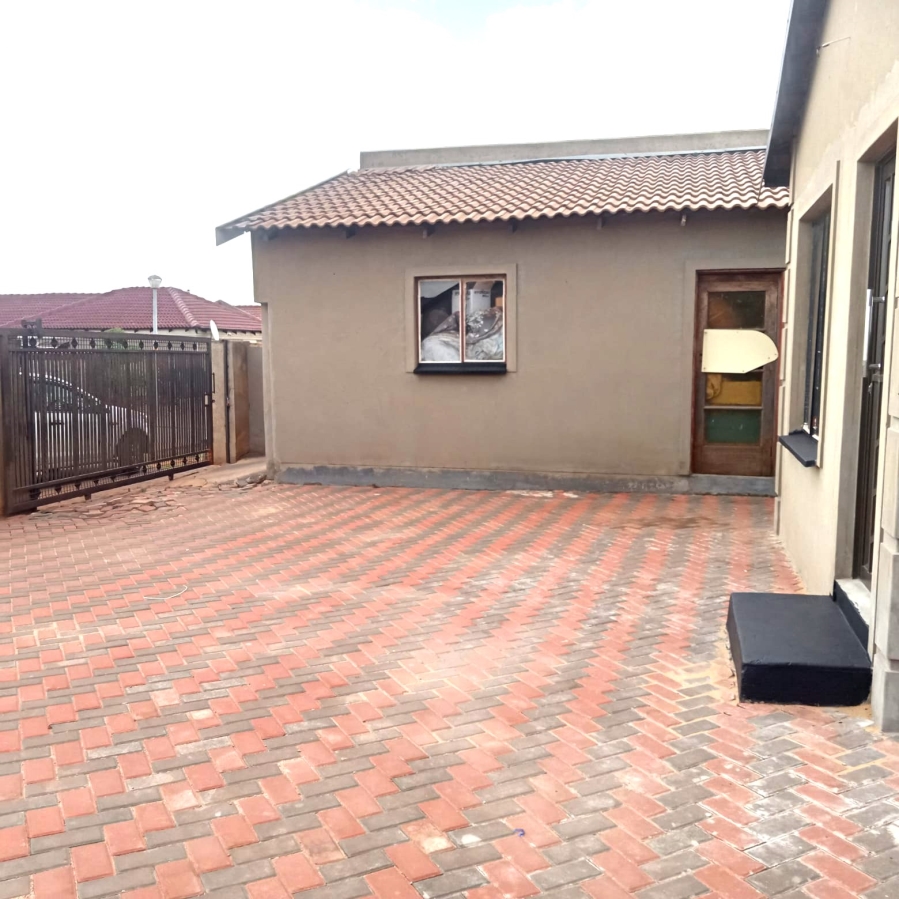 3 Bedroom Property for Sale in Dawn Park Gauteng