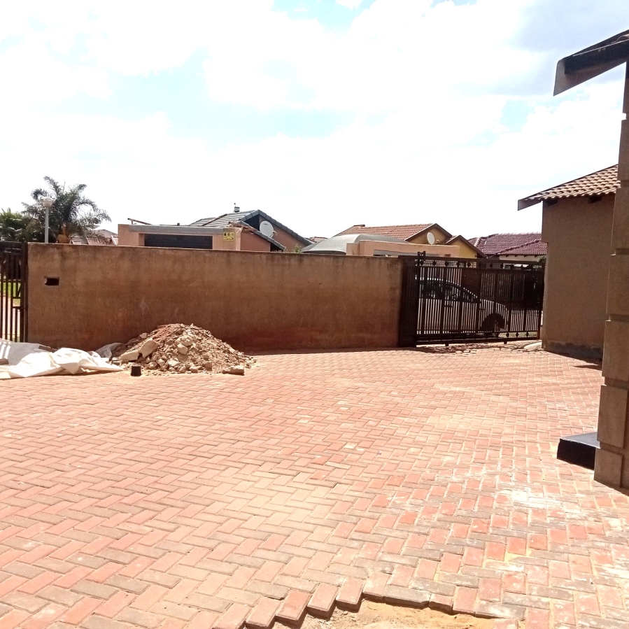 3 Bedroom Property for Sale in Dawn Park Gauteng