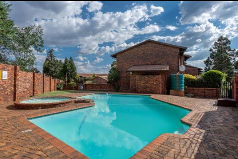 2 Bedroom Property for Sale in Bassonia Gauteng