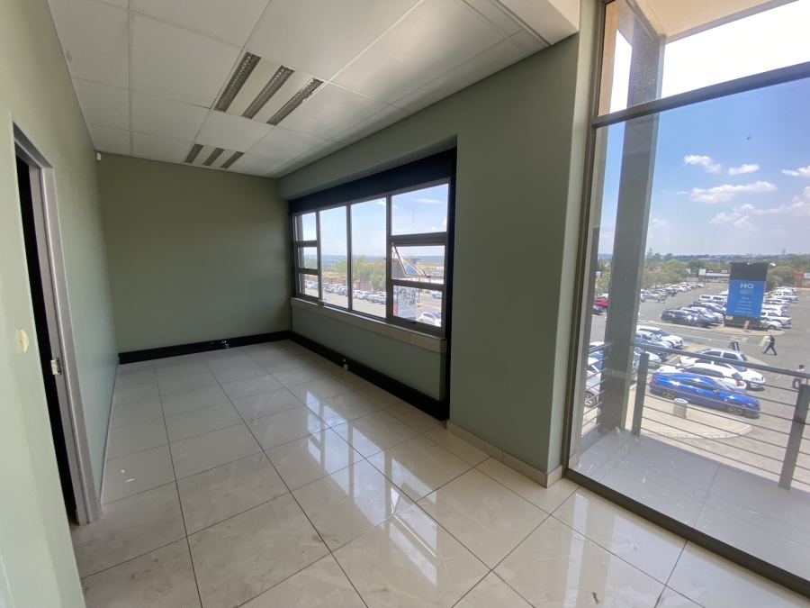 To Let commercial Property for Rent in North Riding Gauteng