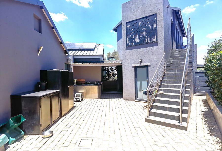 4 Bedroom Property for Sale in Copperleaf Estate Gauteng