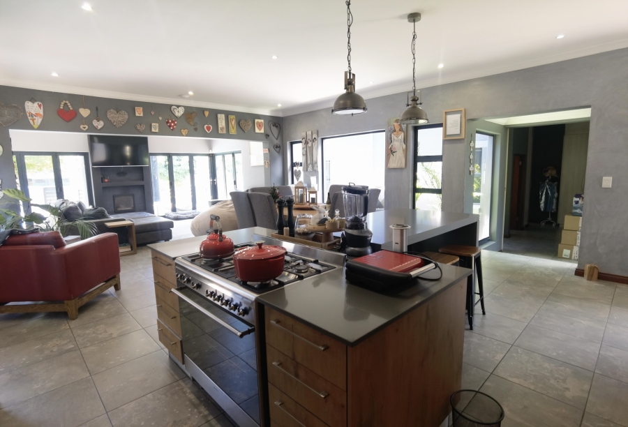 4 Bedroom Property for Sale in Copperleaf Estate Gauteng