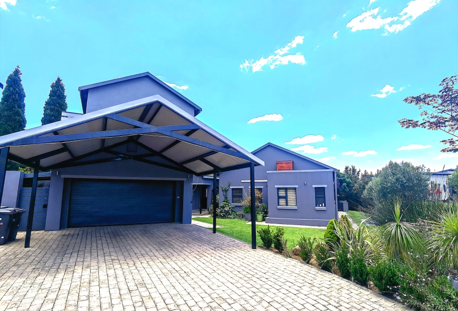 4 Bedroom Property for Sale in Copperleaf Estate Gauteng