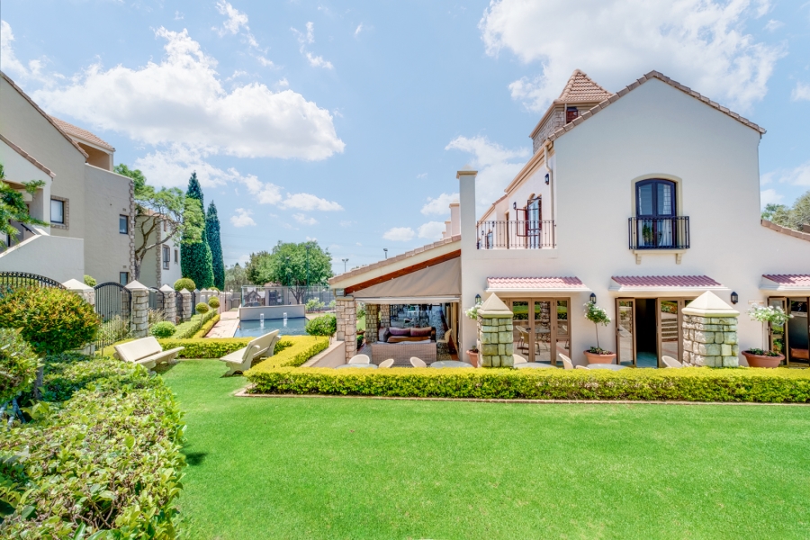 2 Bedroom Property for Sale in Lonehill Gauteng