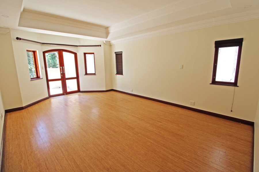 To Let 4 Bedroom Property for Rent in Bryanston Gauteng