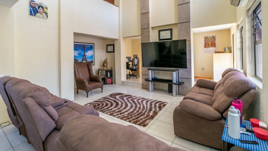 4 Bedroom Property for Sale in Halfway Gardens Gauteng