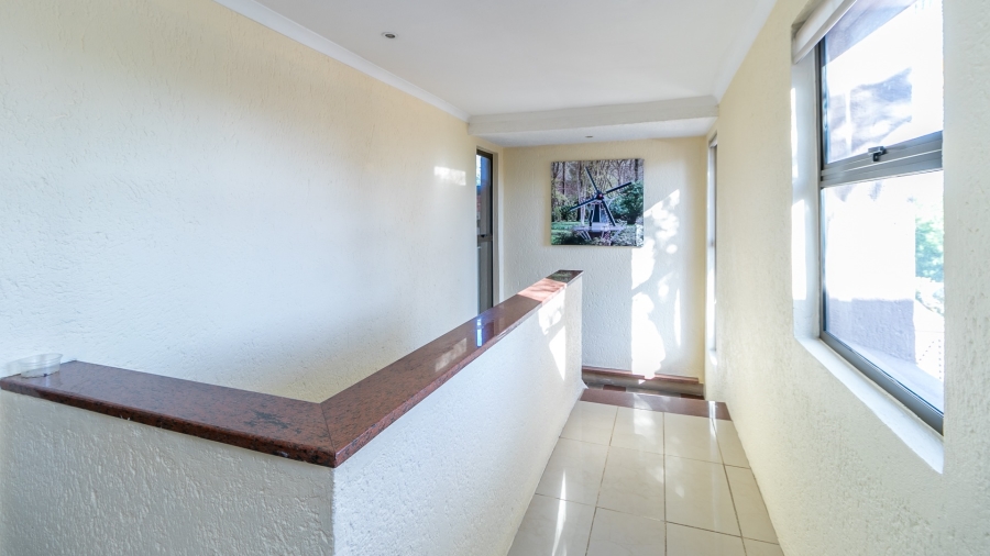 4 Bedroom Property for Sale in Halfway Gardens Gauteng