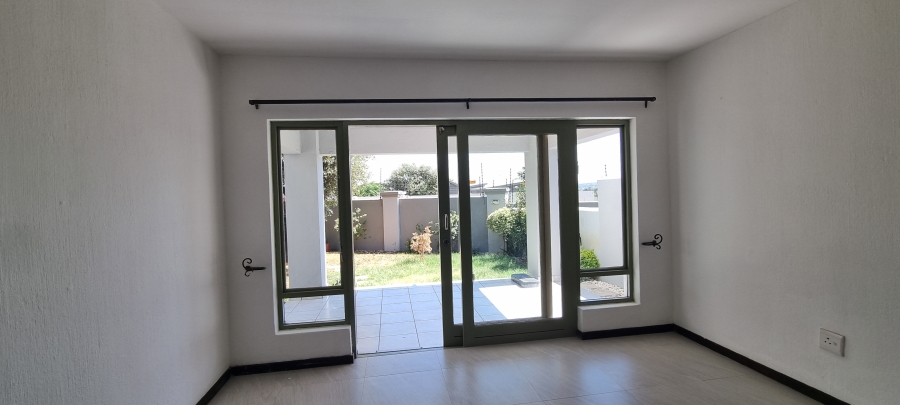 2 Bedroom Property for Sale in Broadacres Gauteng