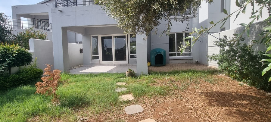 2 Bedroom Property for Sale in Broadacres Gauteng