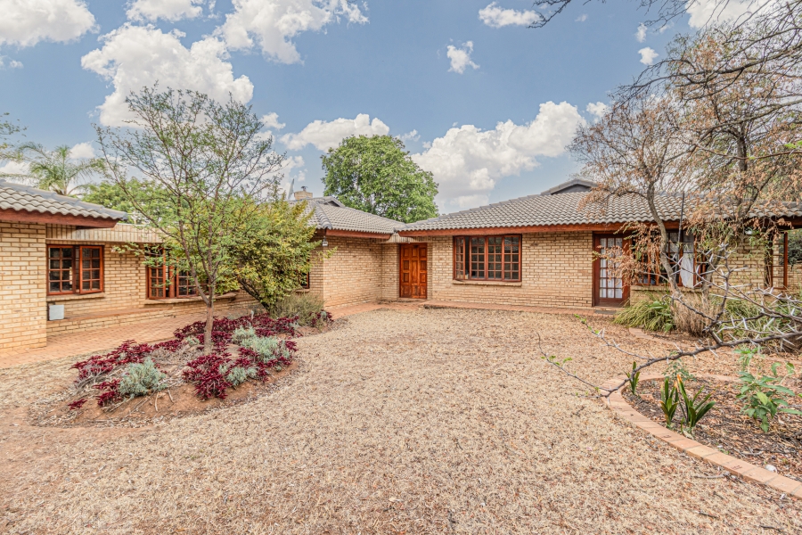 3 Bedroom Property for Sale in Poortview Gauteng