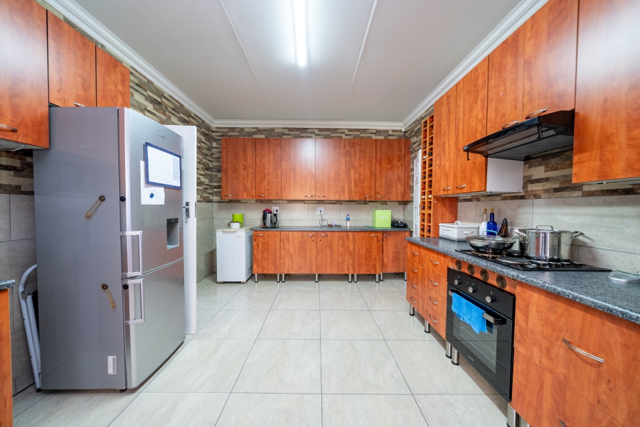 3 Bedroom Property for Sale in Parkhill Gardens Gauteng