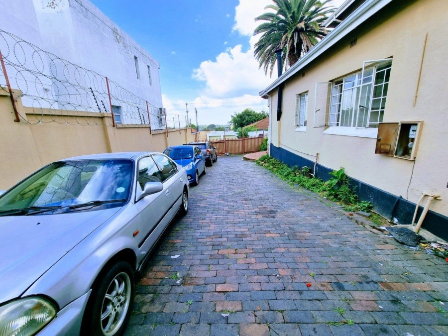 9 Bedroom Property for Sale in Auckland Park Gauteng