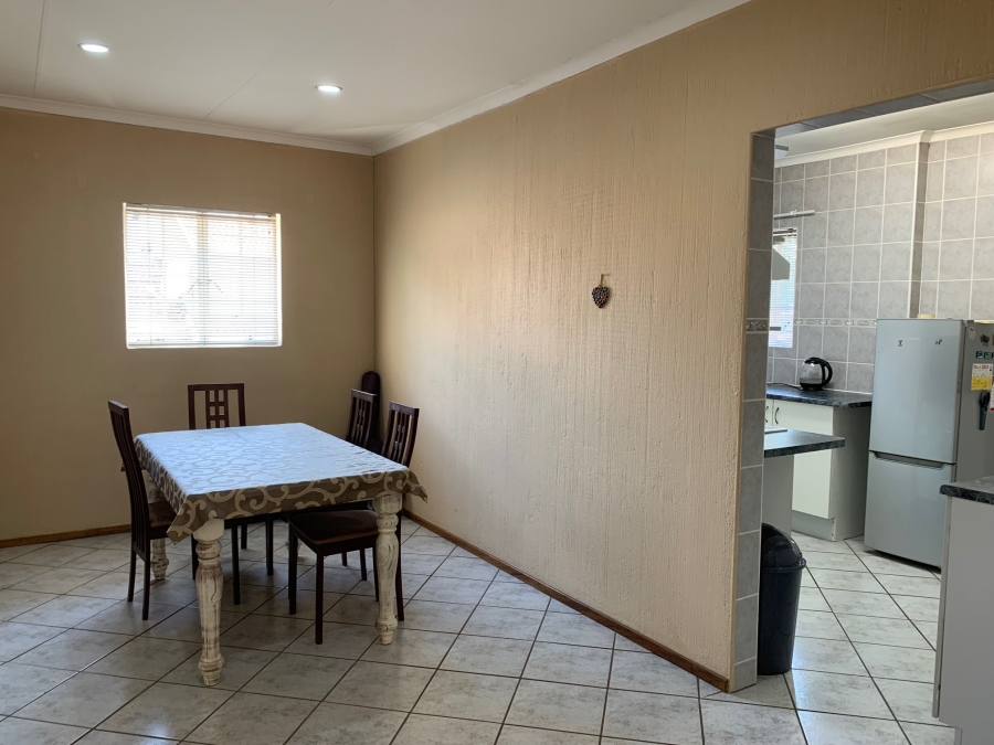 3 Bedroom Property for Sale in Faerie Glen Gauteng