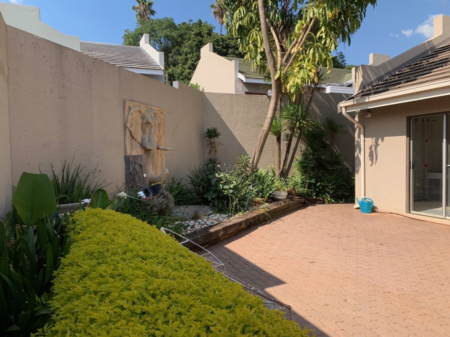 3 Bedroom Property for Sale in Faerie Glen Gauteng