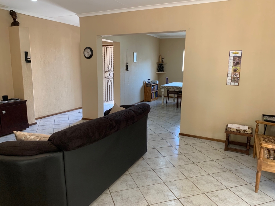 3 Bedroom Property for Sale in Faerie Glen Gauteng