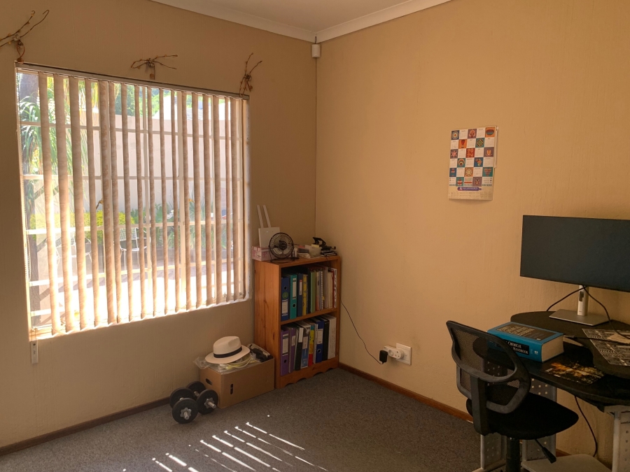 3 Bedroom Property for Sale in Faerie Glen Gauteng