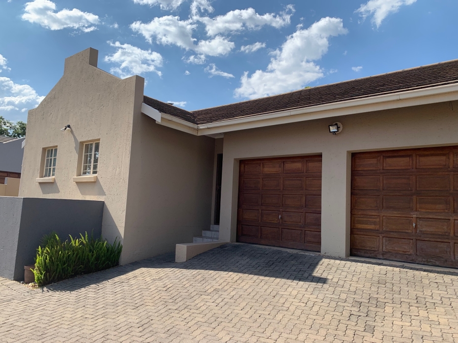 3 Bedroom Property for Sale in Faerie Glen Gauteng