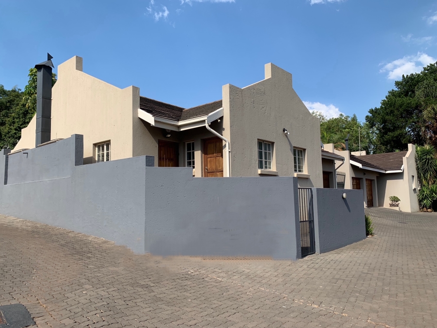 3 Bedroom Property for Sale in Faerie Glen Gauteng