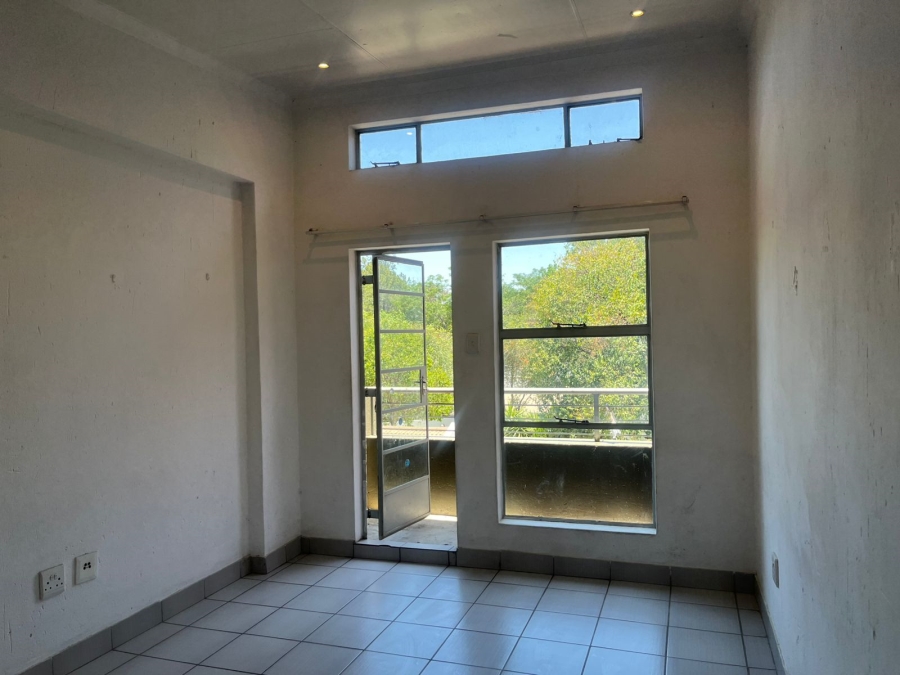 To Let 2 Bedroom Property for Rent in Buccleuch Gauteng