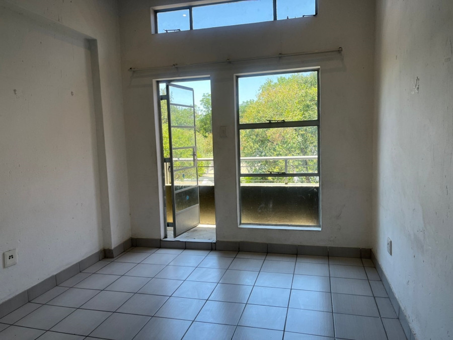 To Let 2 Bedroom Property for Rent in Buccleuch Gauteng