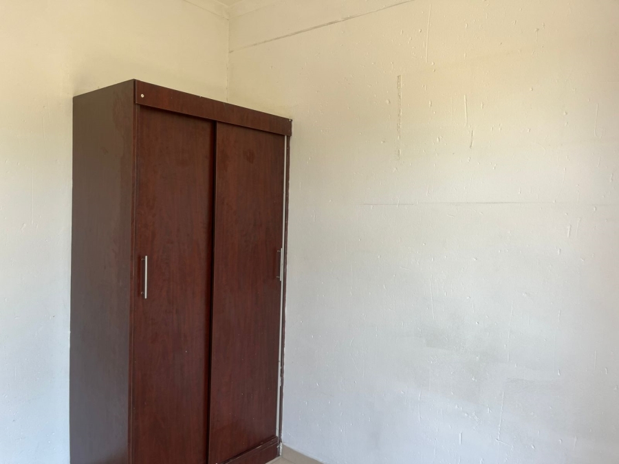 To Let 2 Bedroom Property for Rent in Buccleuch Gauteng