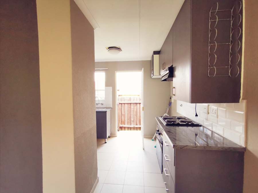 2 Bedroom Property for Sale in Allens Nek Gauteng