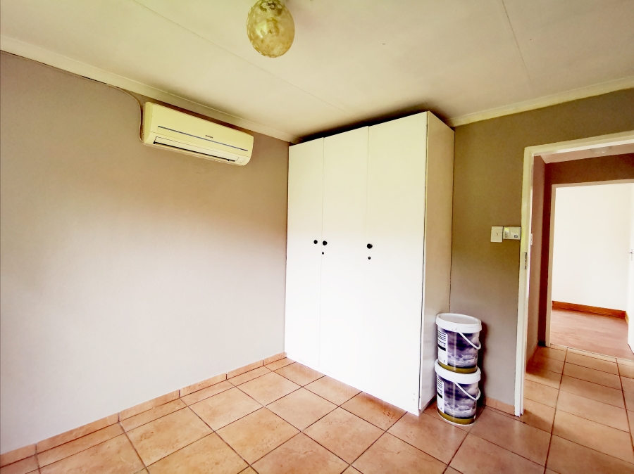 2 Bedroom Property for Sale in Allens Nek Gauteng