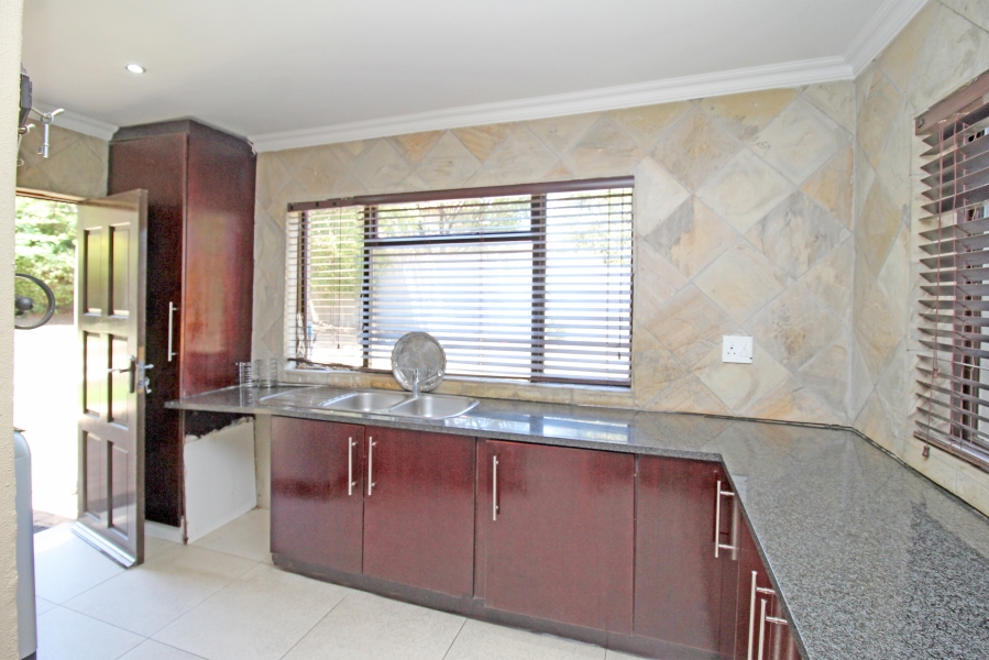 4 Bedroom Property for Sale in Kyalami Hills Gauteng