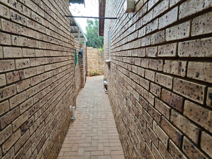 3 Bedroom Property for Sale in Montana Gauteng