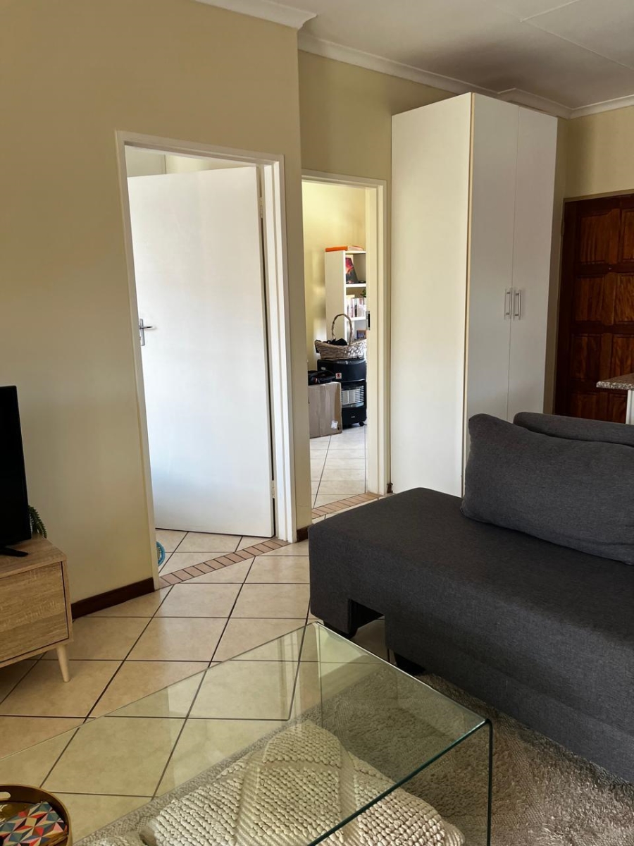 To Let 3 Bedroom Property for Rent in Monavoni Gauteng