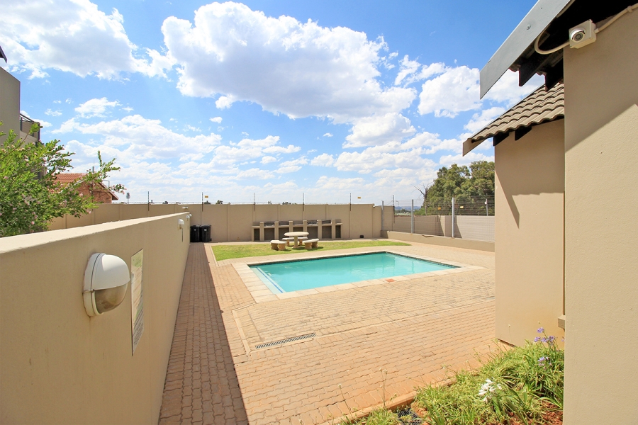 3 Bedroom Property for Sale in Ruimsig Gauteng