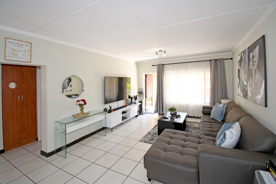 2 Bedroom Property for Sale in Sunninghill Gauteng