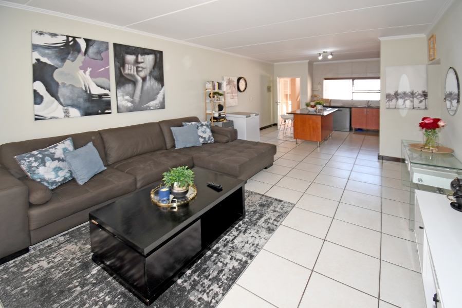 2 Bedroom Property for Sale in Sunninghill Gauteng