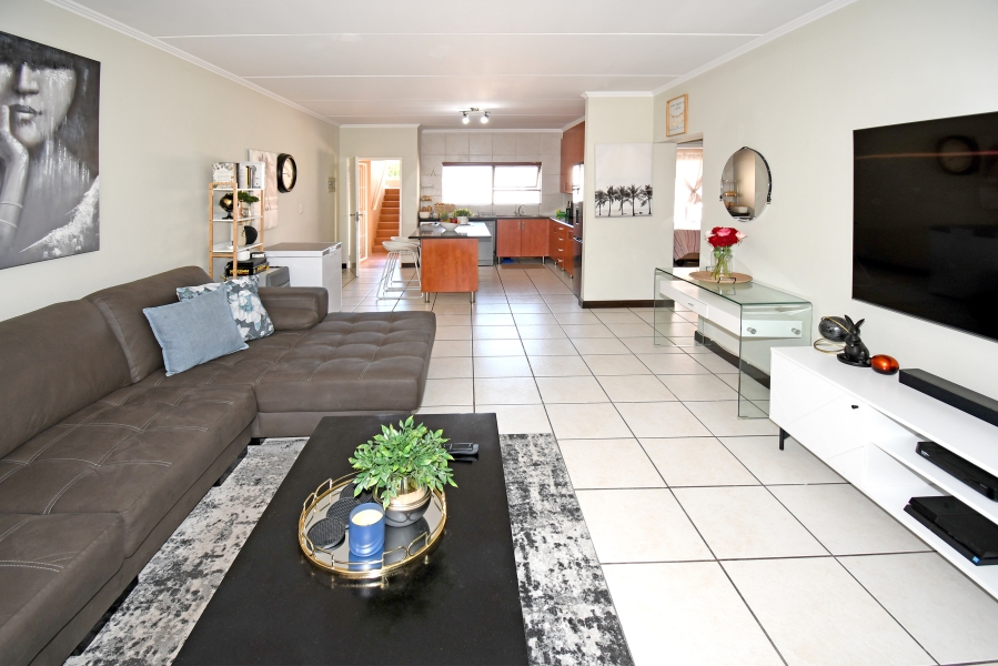 2 Bedroom Property for Sale in Sunninghill Gauteng