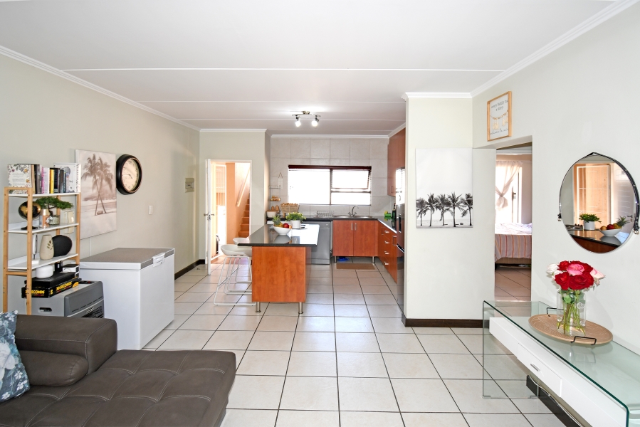 2 Bedroom Property for Sale in Sunninghill Gauteng