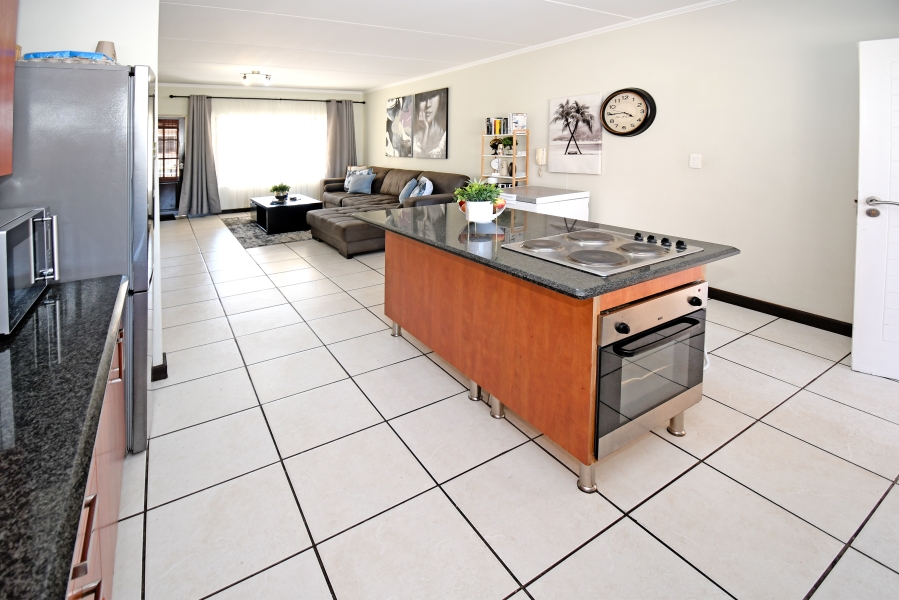 2 Bedroom Property for Sale in Sunninghill Gauteng