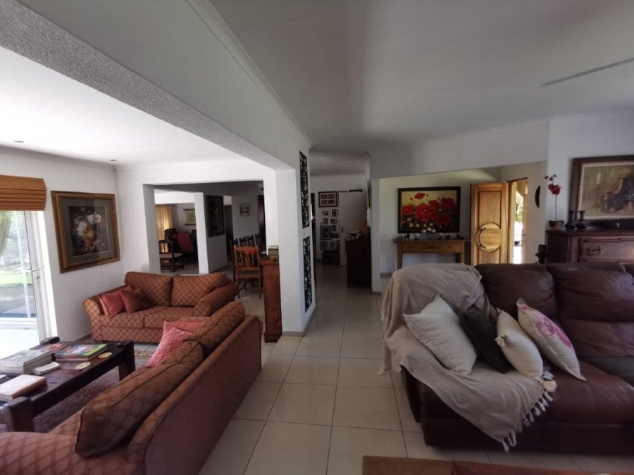 6 Bedroom Property for Sale in Brackenhurst Gauteng