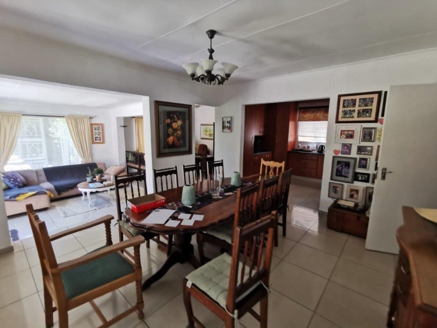 6 Bedroom Property for Sale in Brackenhurst Gauteng