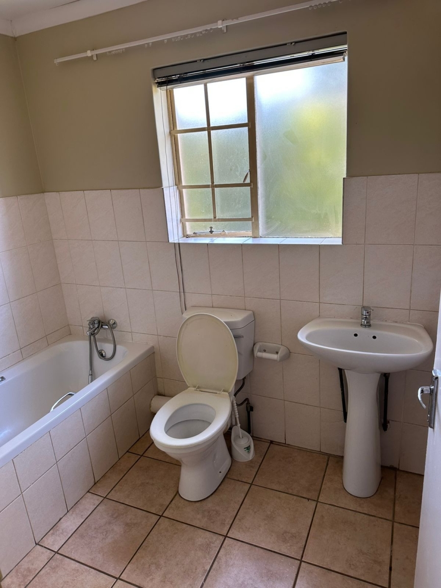 3 Bedroom Property for Sale in Annlin Gauteng