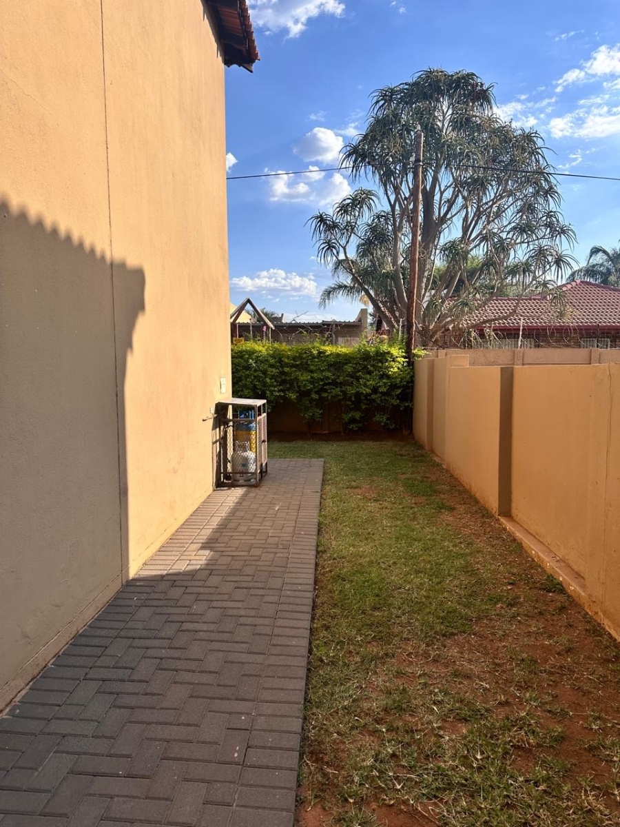 3 Bedroom Property for Sale in Annlin Gauteng