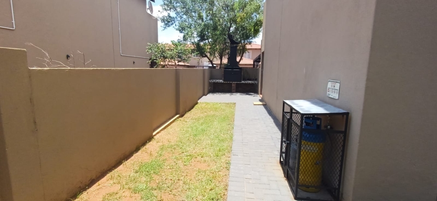 3 Bedroom Property for Sale in Annlin Gauteng